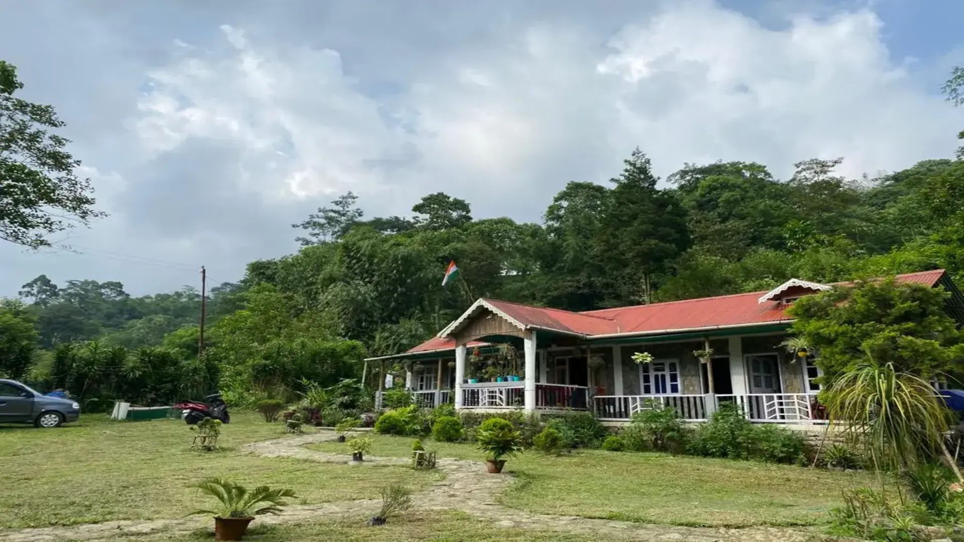 Best Homestay - Manokamna Homestay Background