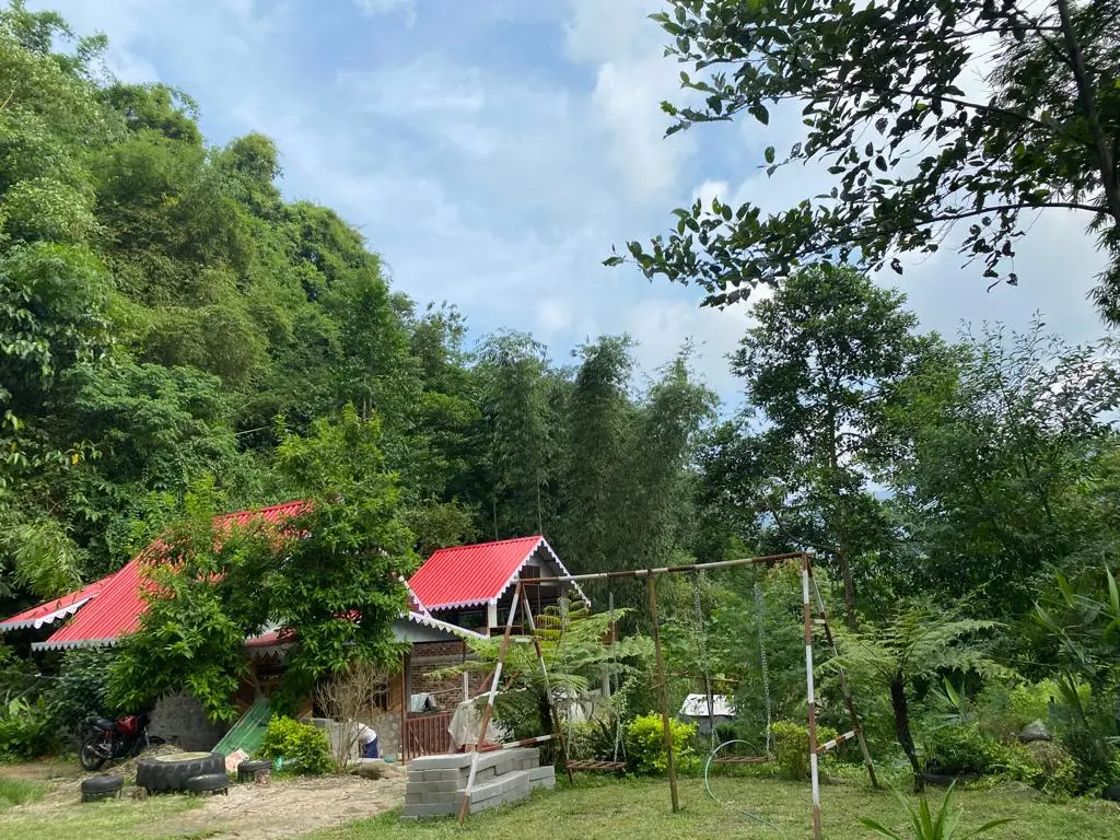 Cheapest homestay in Tabakoshi with a Swing and a big lawn